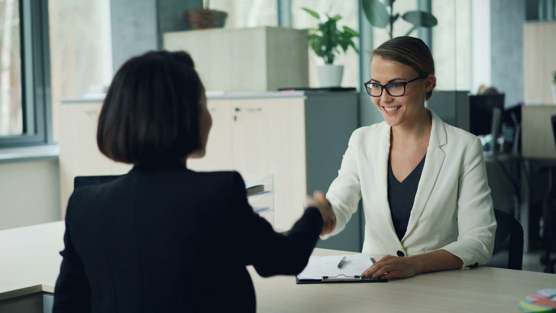 Recrutement sans RH dédié : Le guide de survie pour PME et Solo-fondateurs